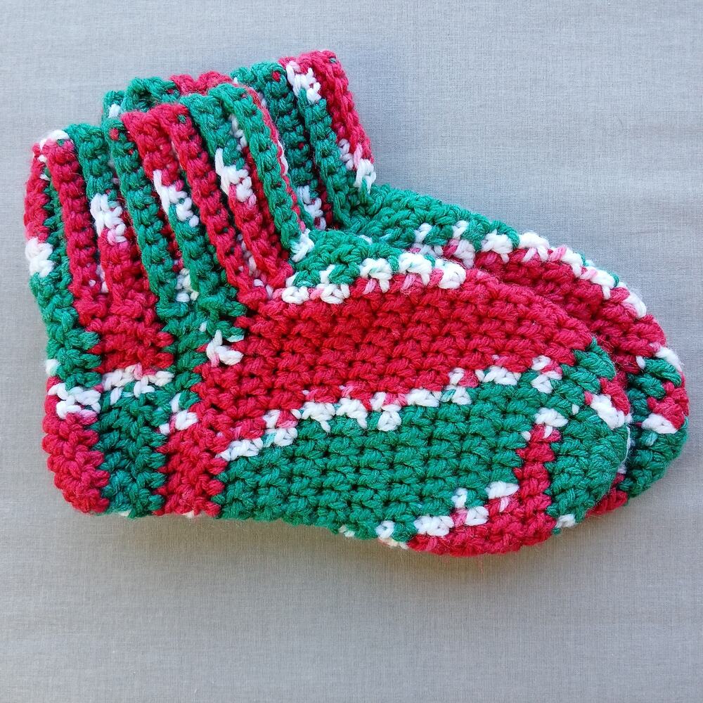 Mistletoe Crochet Slipper Booties OS Medium premade full coverage warm socks